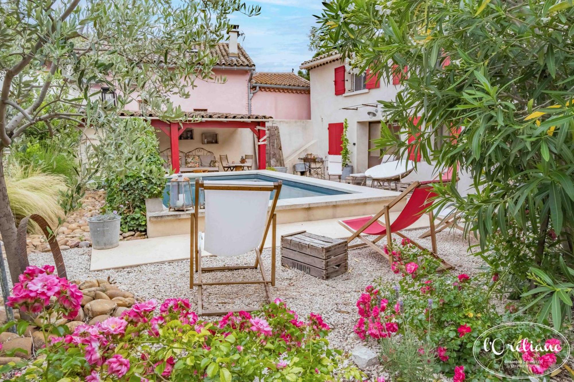 Chambres D'Hotes L'Oreliane En Provence Only Adult Chateauneuf-de-Gadagne Luaran gambar